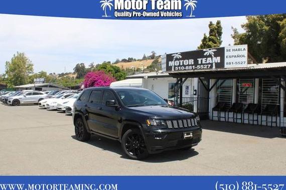 JEEP GRAND CHEROKEE 2018 1C4RJFAG4JC326449 image